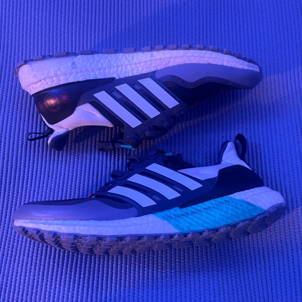 Adidas Multi color Sneakers size 8.5M good condition taking best offer!!